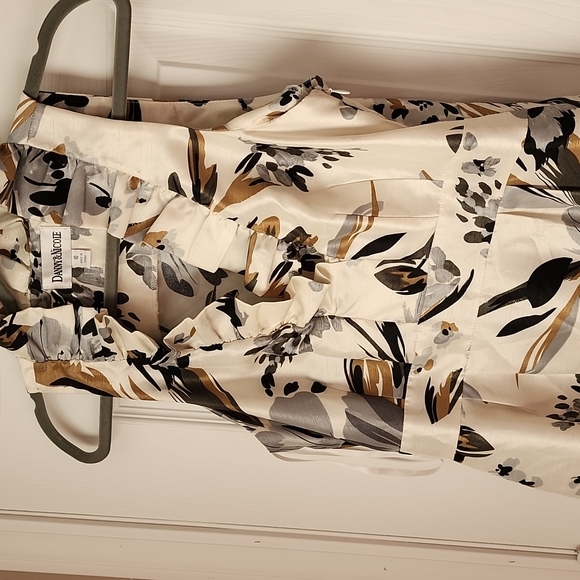 SOLD.  DANNY & NICOLE DRESS - Picture 2 of 6